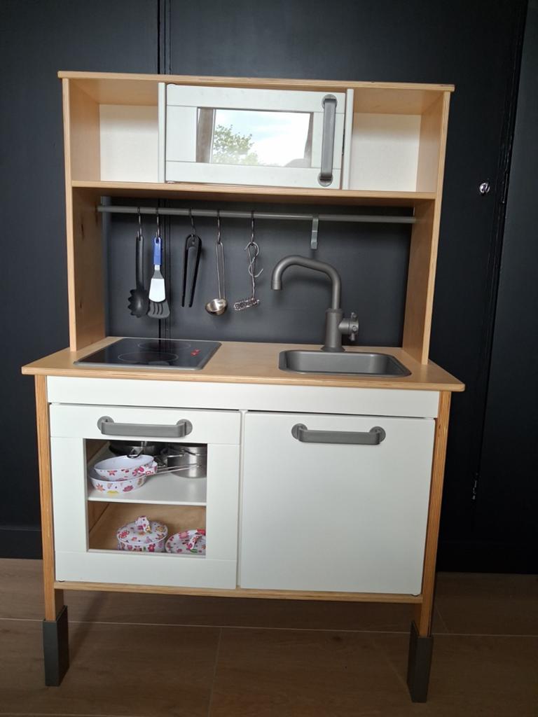 IKEA DUKTIG kinderkeuken met verstelbare poten + accessoires, Ophalen, Zo goed als nieuw, Hout, Speelkeuken