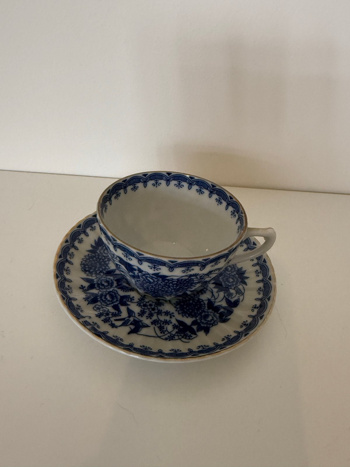 Antiek Blauw Kop en Schotel - Handbeschilderd, Antiek en Kunst, Ophalen