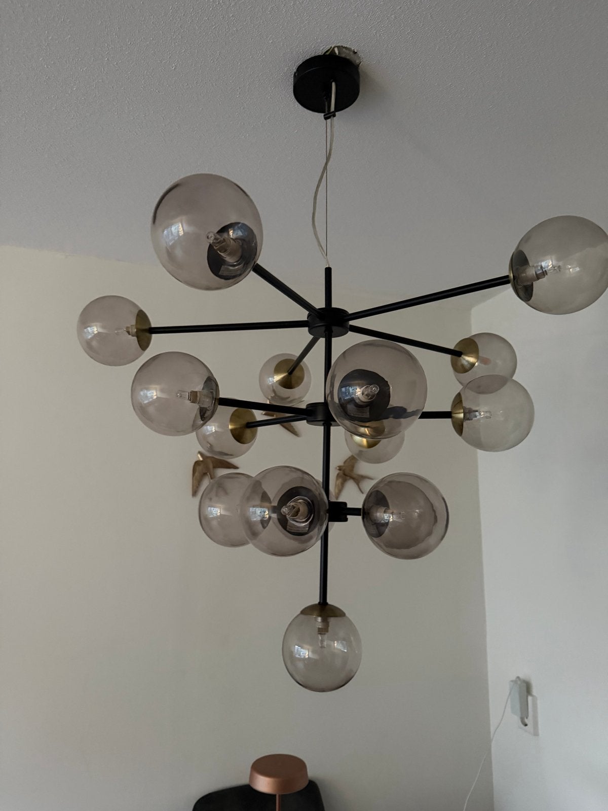 Moderne hanglamp met 1 gebarsten bal van Made, Huis en Inrichting, Lampen | Hanglampen, Ophalen, Gebruikt, Glas, E27 (groot)