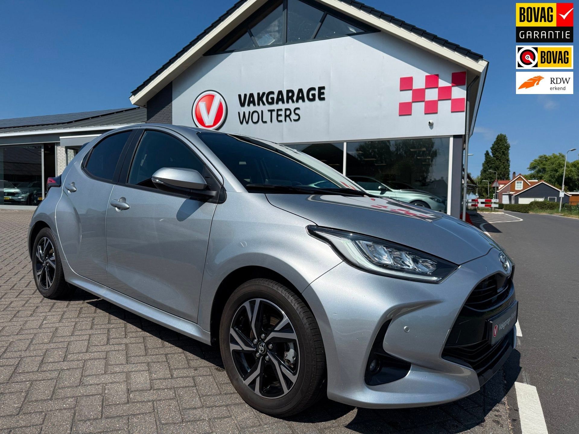 Toyota Yaris 1.5 Hybrid 115 Dynamic RIJKLAARPRIJS!, Auto's, 12 maanden, Gebruikt, Yaris, Te koop