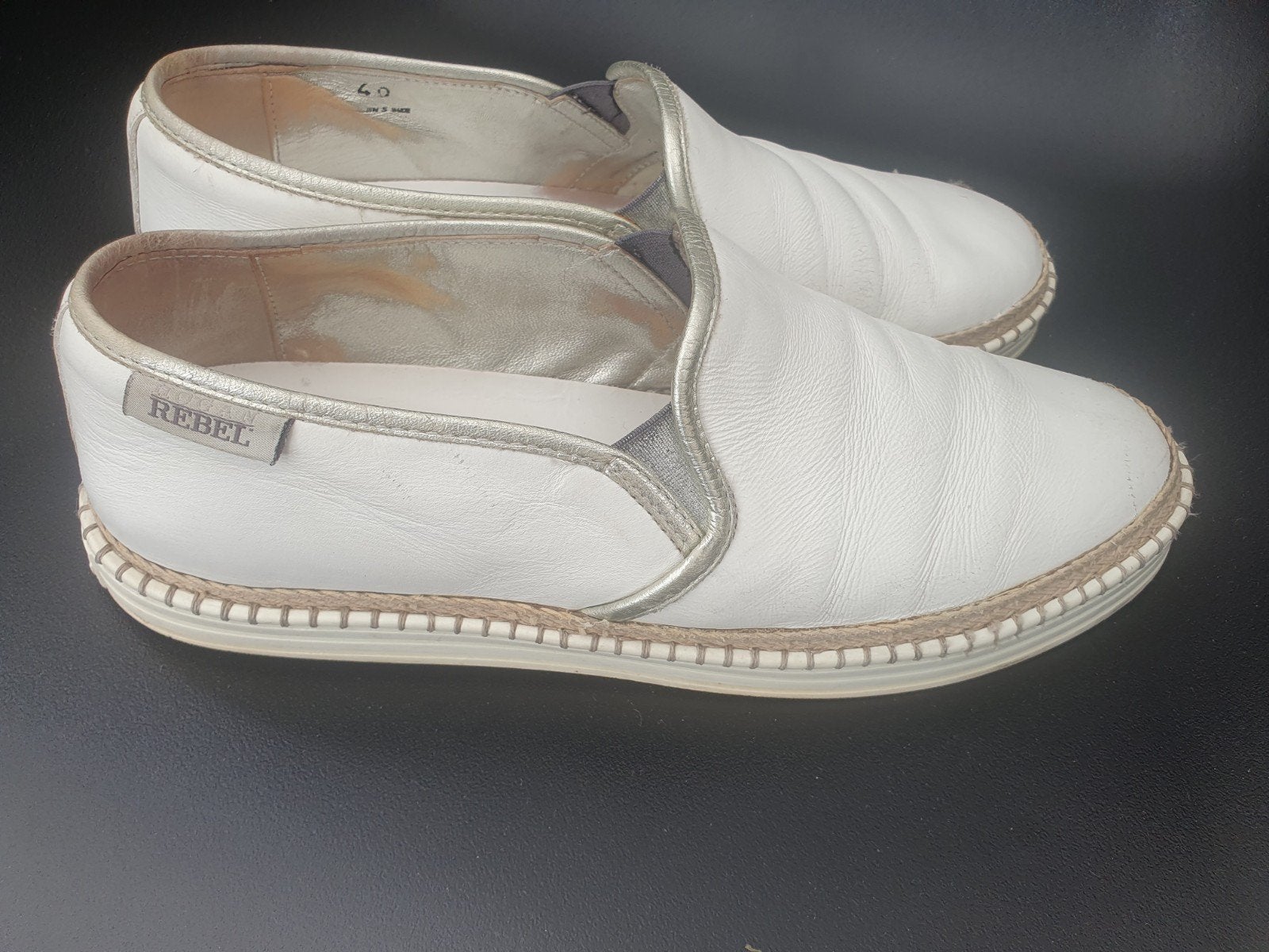 Te koop Hogan Rebel instappers wit maat 40, Ophalen of Verzenden, Gedragen, Wit, Instappers