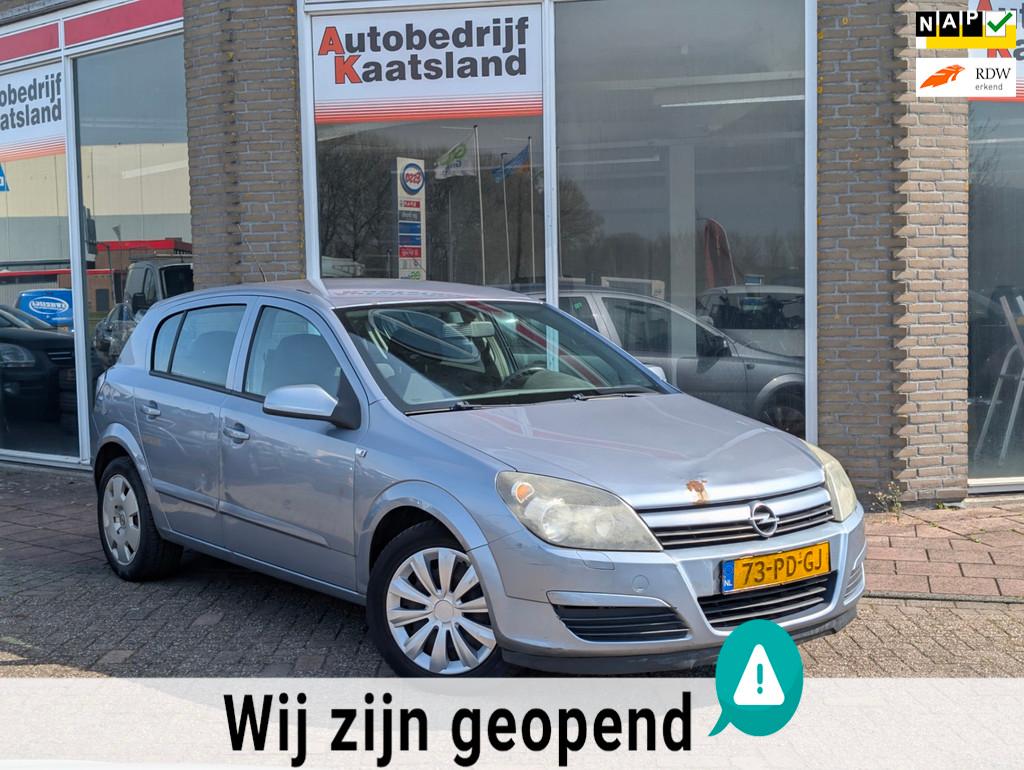 Opel Astra 1.6 Enjoy - Airco - Cruise -, Voorwielaandrijving, Gebruikt, Zwart, 4 cilinders