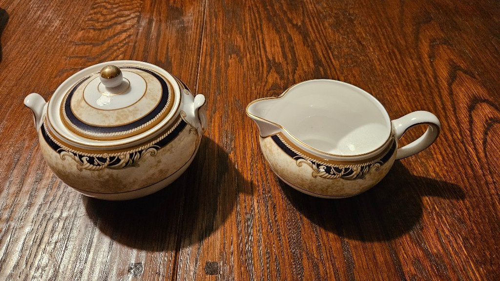 1x suikerpotje Wedgwood Cornucopia (9x8x10,5cm bxhxl), Ophalen of Verzenden