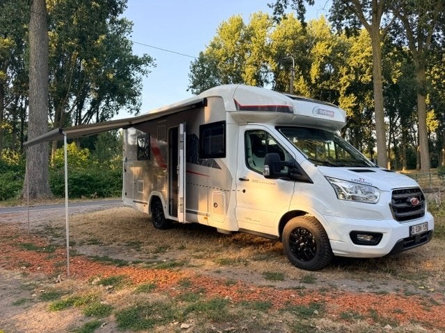 Challenger Graphite 380(op Belgische kentekenplaat), Automaat, Luifel, Ringverwarming, Ford