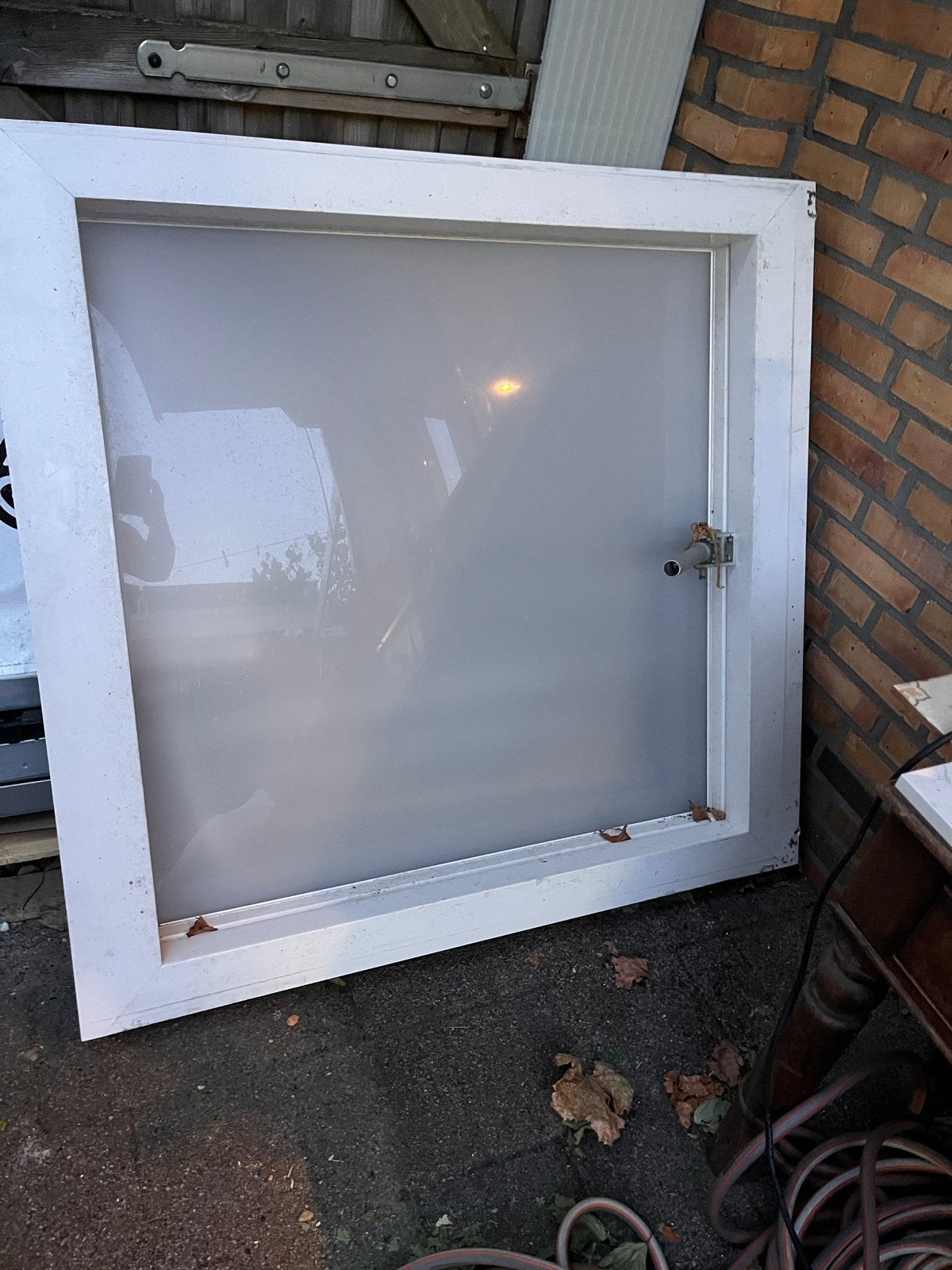 Gebruikt dakraam met melkglas - 100x100 cm, Ophalen, Gebruikt, Gevelraam of Ruit, 80 tot 120 cm