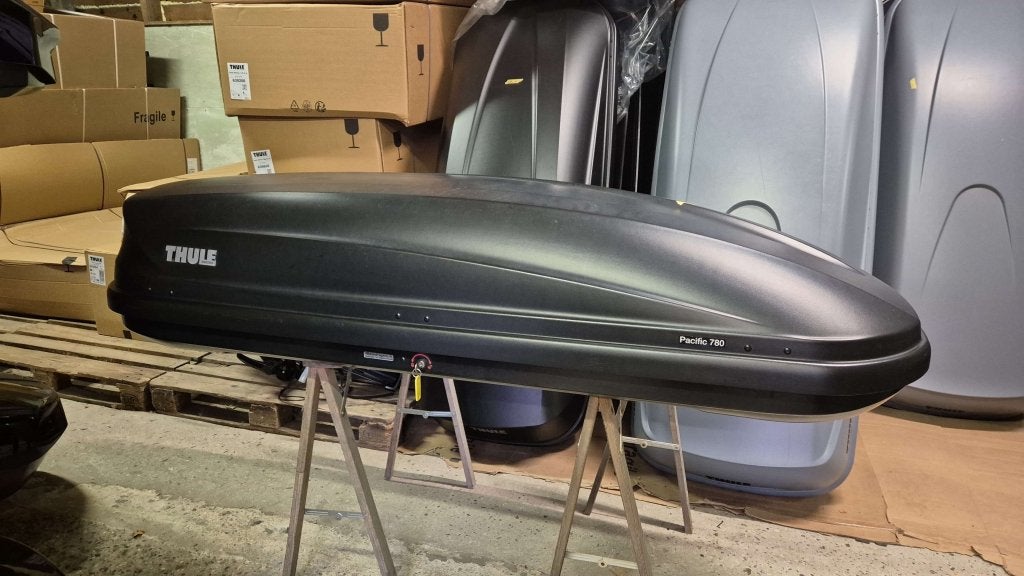 Thule Pacific 780 skibox 420 ltr. Fast-Grip bevestiging!
