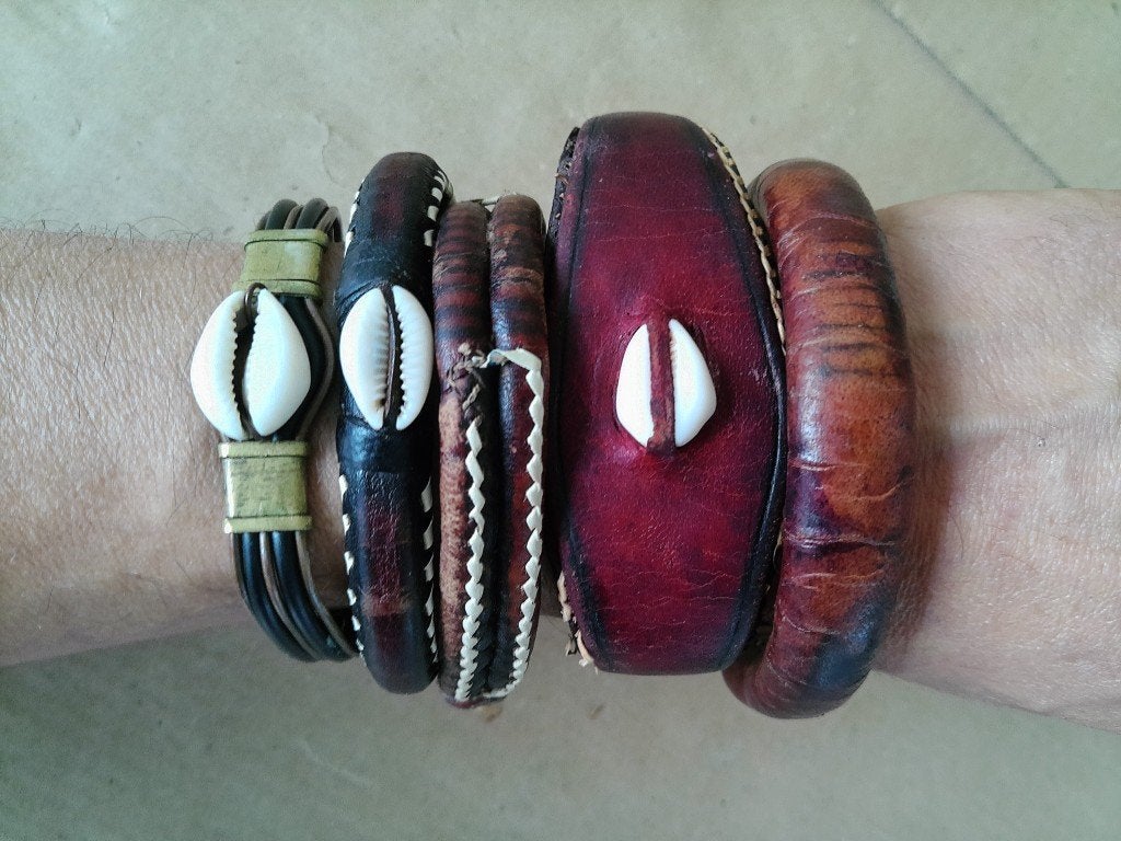 Afrikaanse leren armband set armbanden Afrika volkskunst, Ophalen of Verzenden