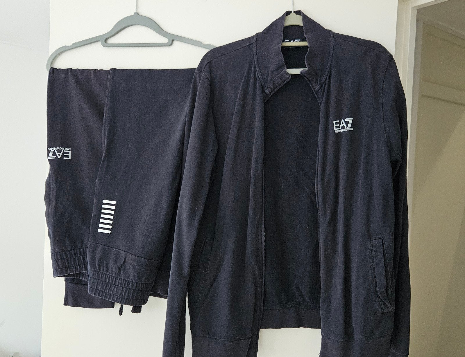 EA7 Emporio Armani Trainingspak - Maat S/M??, EA7 Emporio Armani, Maat 48/50 (M), Ophalen of Verzenden, Gedragen