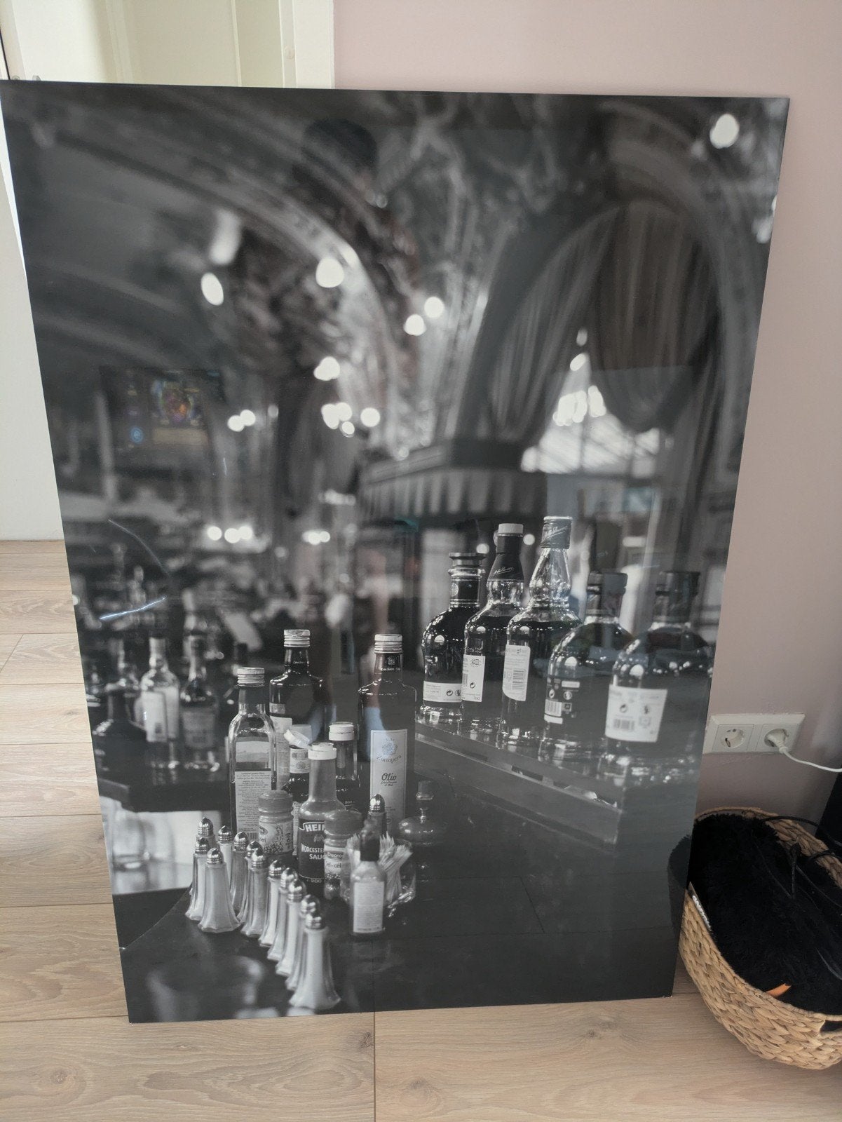 Aluart 120/80 bar met drankflessen zwart/wit, Ophalen, Zo goed als nieuw, 75 tot 100 cm, Foto of Poster