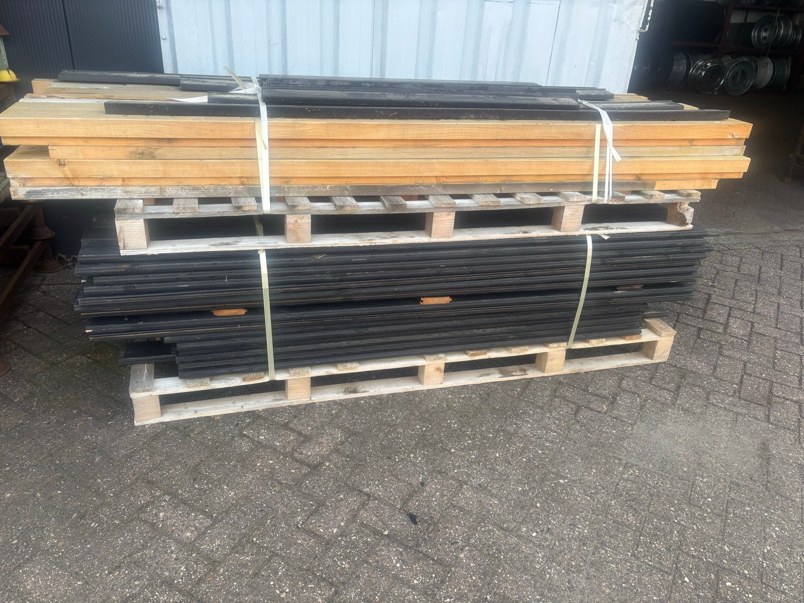 12 x Blokhout profielen + 140 planken  28 mm vaste prijs, Ophalen, Gebruikt, Overige typen, Overige houtsoorten