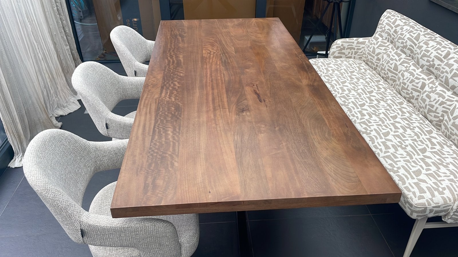 Brix Sturdy eettafel 220x100cm massief dark mango, Huis en Inrichting, 100 tot 150 cm, Ophalen of Verzenden, Vijf personen of meer