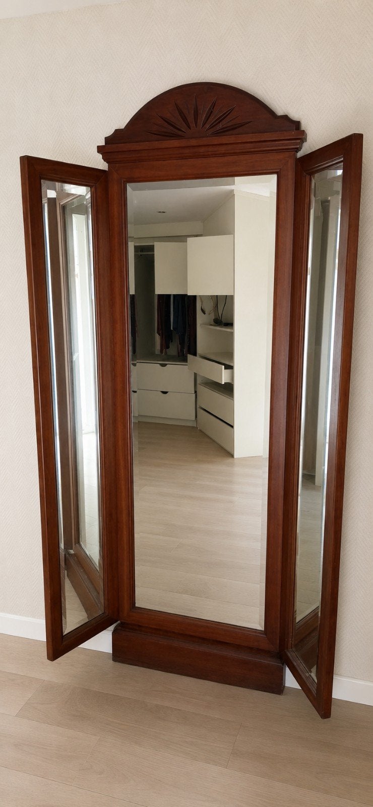 Prachtige klassieke passpiegel met houten frame, Huis en Inrichting, Woonaccessoires | Spiegels, Ophalen, Gebruikt, 100 tot 125 cm
