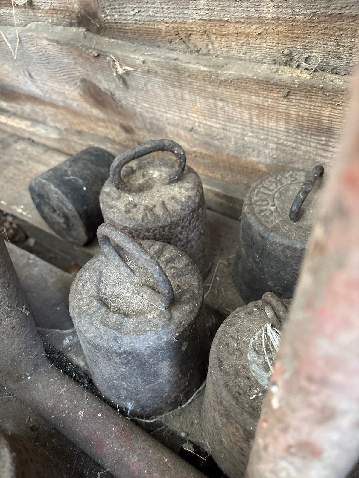 9 stuks Oude gietijzeren gewichten, Ophalen