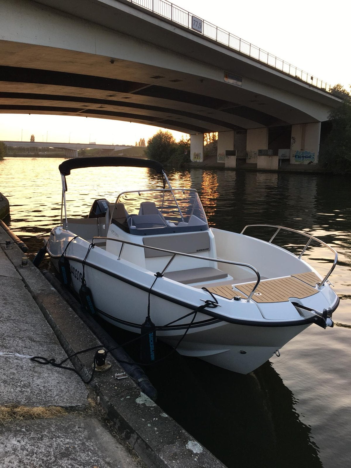 Quicksilver 675 open met mercruiser 225pk met trailer, Watersport en Boten, Vis- en Consoleboten, Ophalen, Zo goed als nieuw, Quicksilver