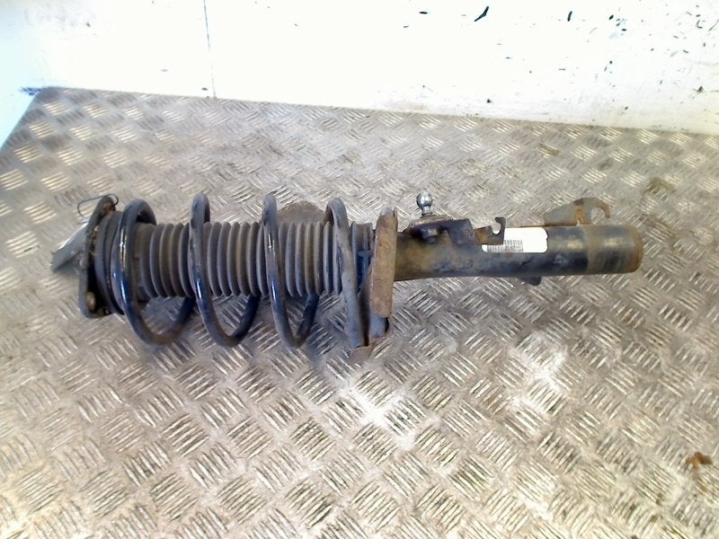 Veerpoot Links Voor Volvo C70 (MC) (2006-03/2009-10) 491621, Gebruikt, Siegburger Straße 229, Köln 50679, , Duitsland, Info@volvocars.com