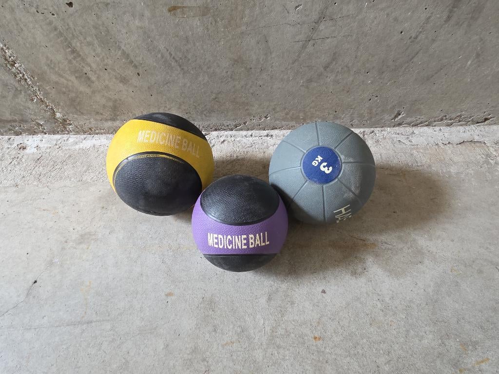 Medicine Balls, Sport en Fitness, Fitnessmaterialen, Ophalen, Zo goed als nieuw, Benen, Fitnessbal