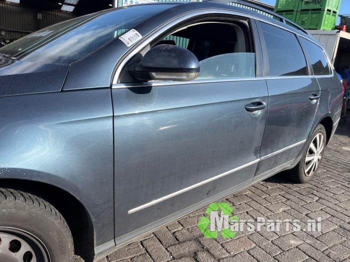 Portier 4Deurs links-voor van een Volkswagen Passat (LC5F), Gebruikt, -, -, Ophalen of Verzenden