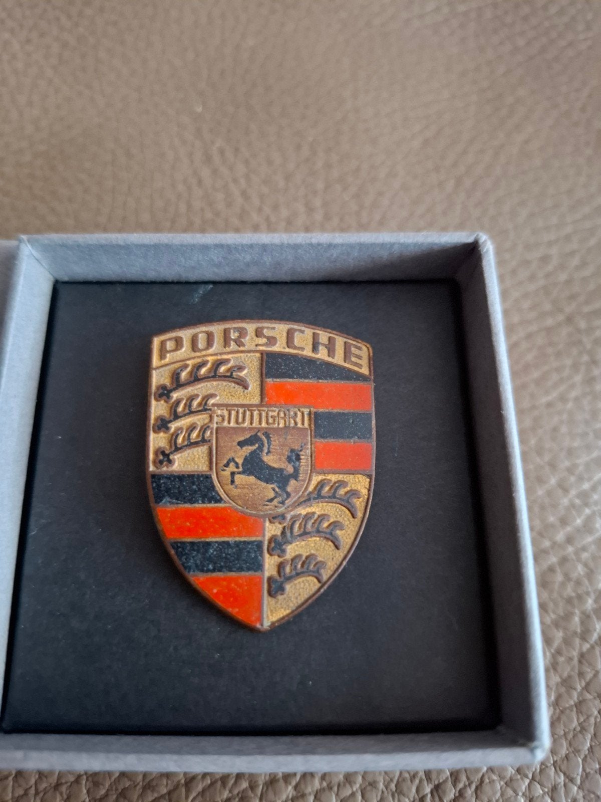 porsche 356 kofferbak front embleem origineel van rond 1960, Ophalen of Verzenden