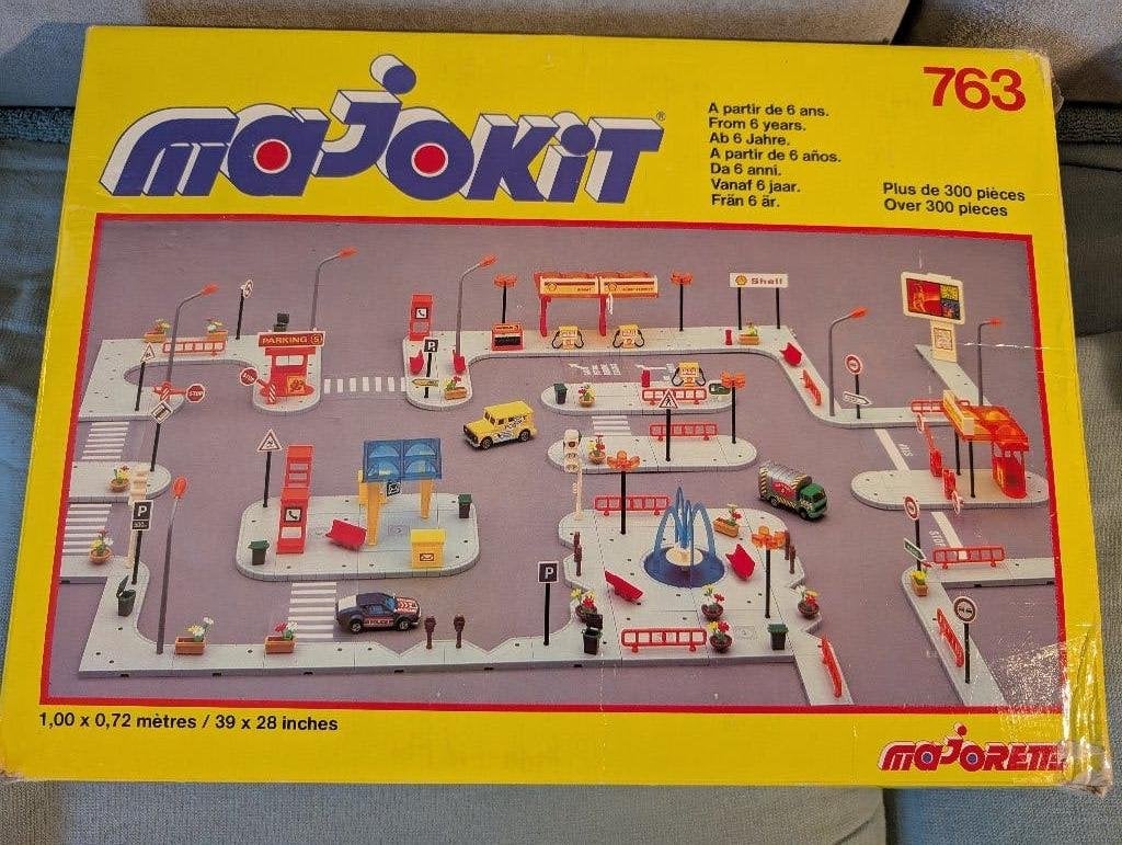 Majorette MAJOKIT doos nr. 763. Wegen bouwen Verkeer Bordjes, Ophalen of Verzenden, Gebruikt, Overige merken