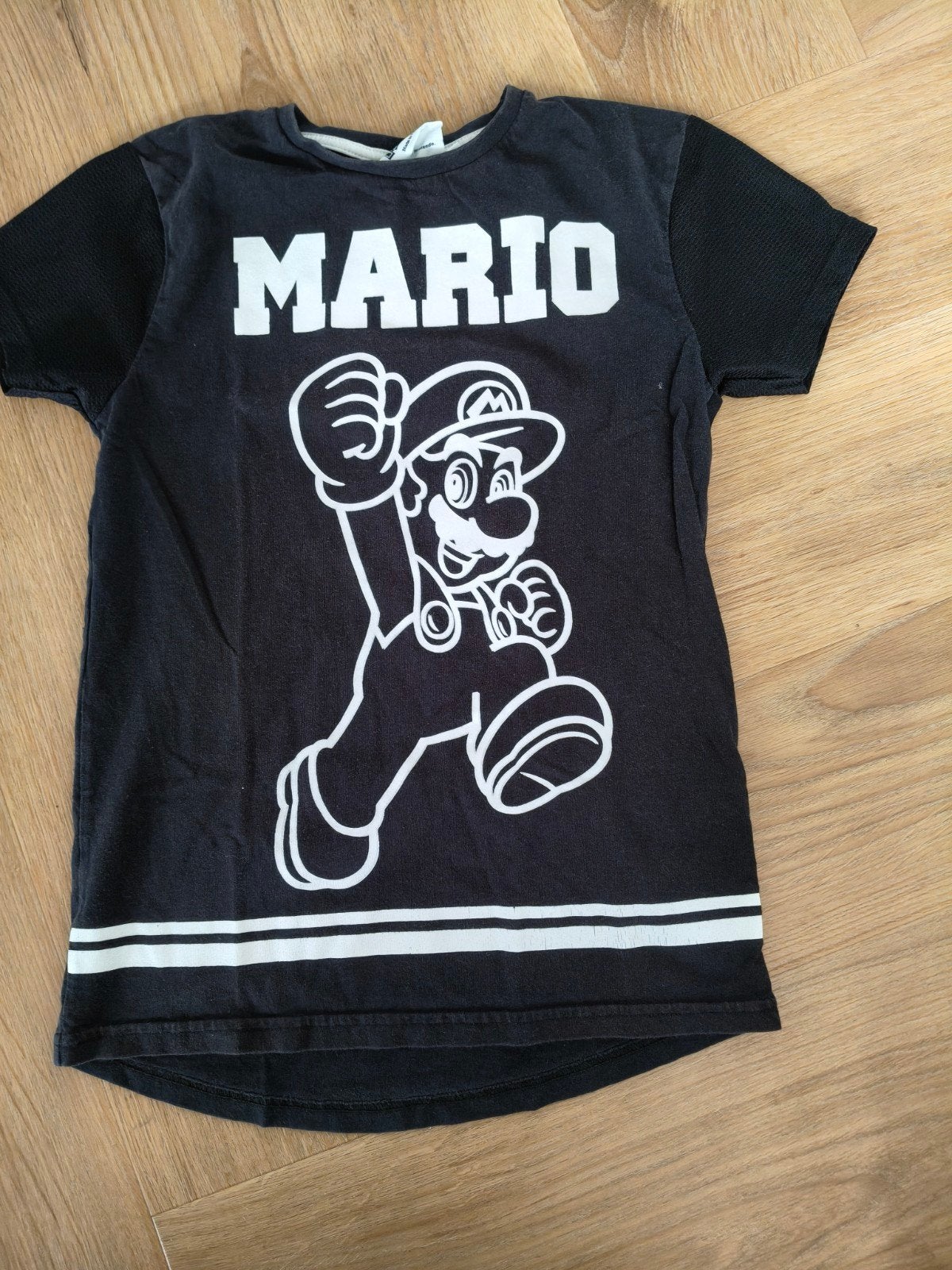 Mooi Mario T-shirt - Maat 134/140 - Zo goed als nieuw, Super Mario, Jongen of Meisje, Ophalen of Verzenden, Zo goed als nieuw