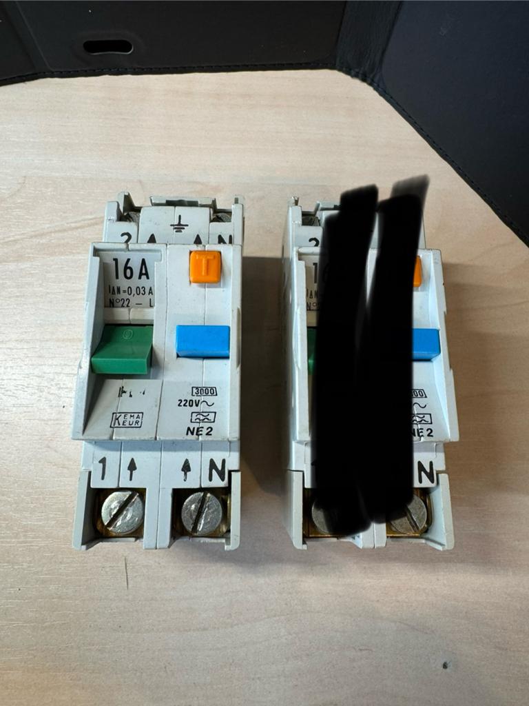 Holec aardlekautomaat 16A 30mA NE22  (1.1), Ophalen of Verzenden, Gebruikt