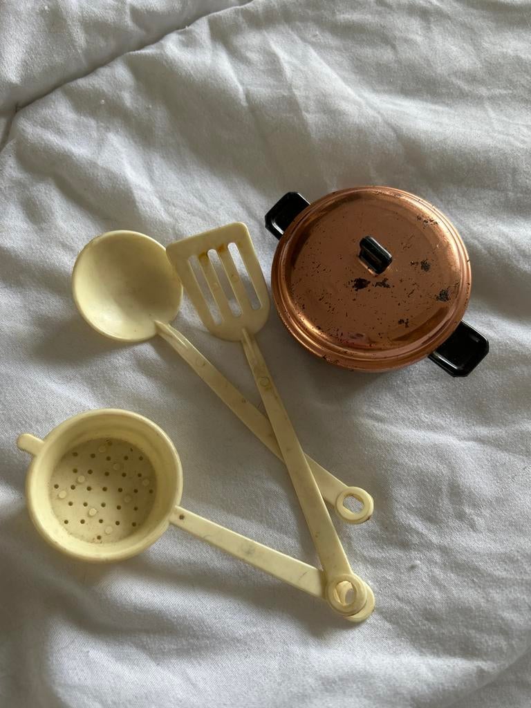 Oud Keukengerei voor poppen keukentje, Ophalen of Verzenden, Gebruikt