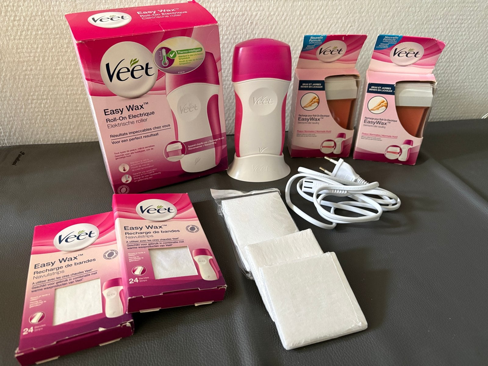 Veet Easy Wax Elektrische Roller met Navullingen en Strips, Ophalen of Verzenden, Zo goed als nieuw, Overige typen