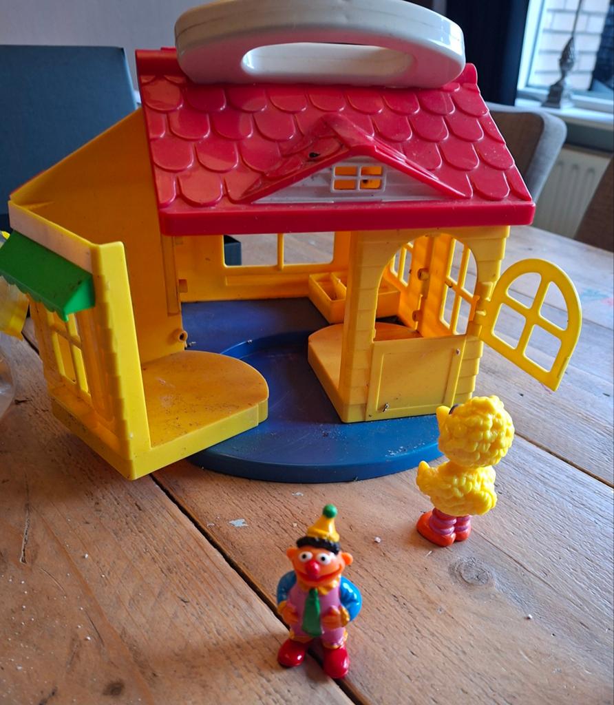 Sesamstraat Speelhuis met Elmo en Pino Figuren, Ophalen of Verzenden, Gebruikt, Jongen of Meisje