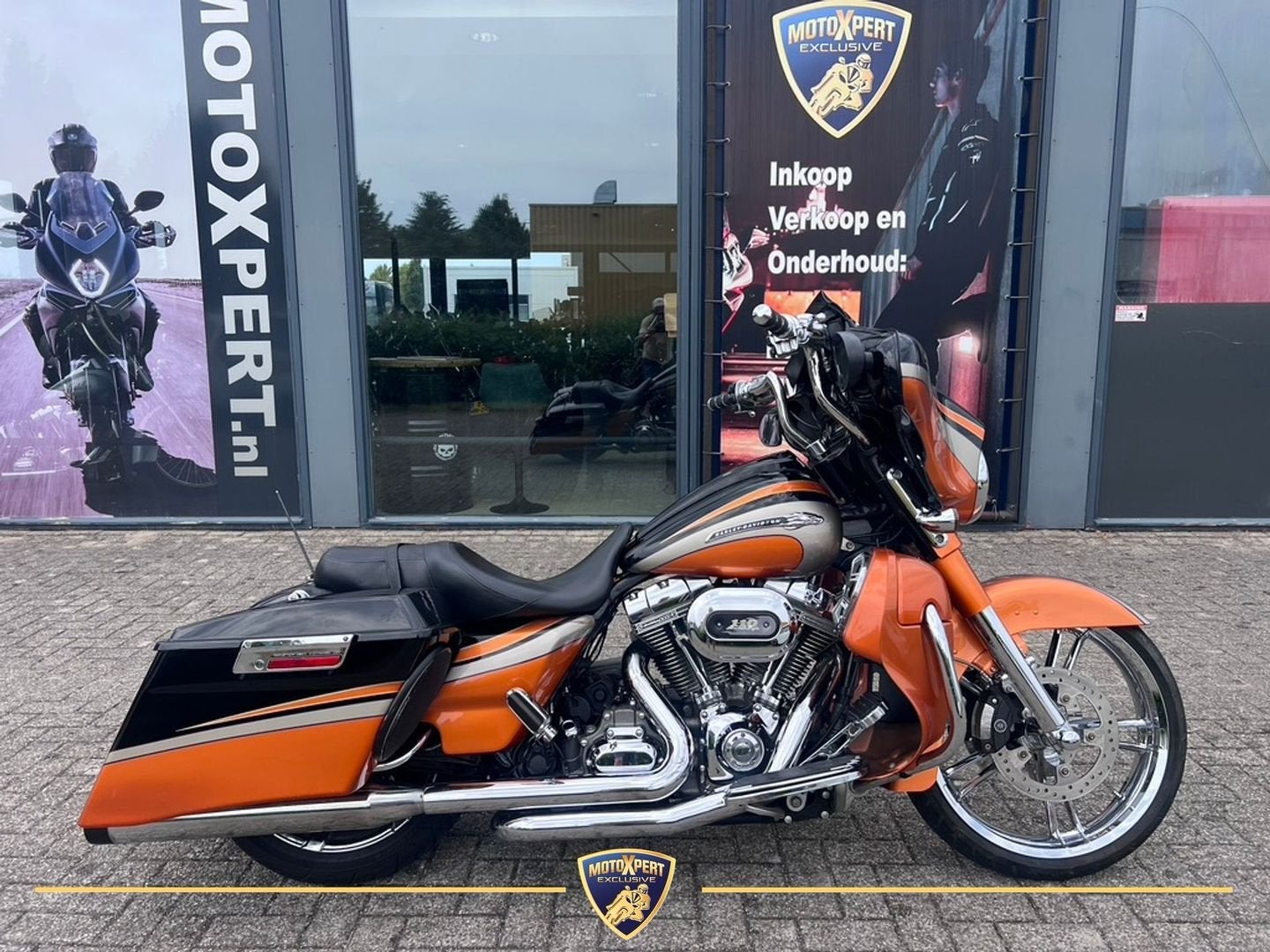 HARLEY-DAVIDSON STREET GLIDE FLHXSE CVO (bj 2011) 49,987 km, 2 cilinders, HARLEY-DAVIDSON, Motorrijbewijs A, Bedrijf