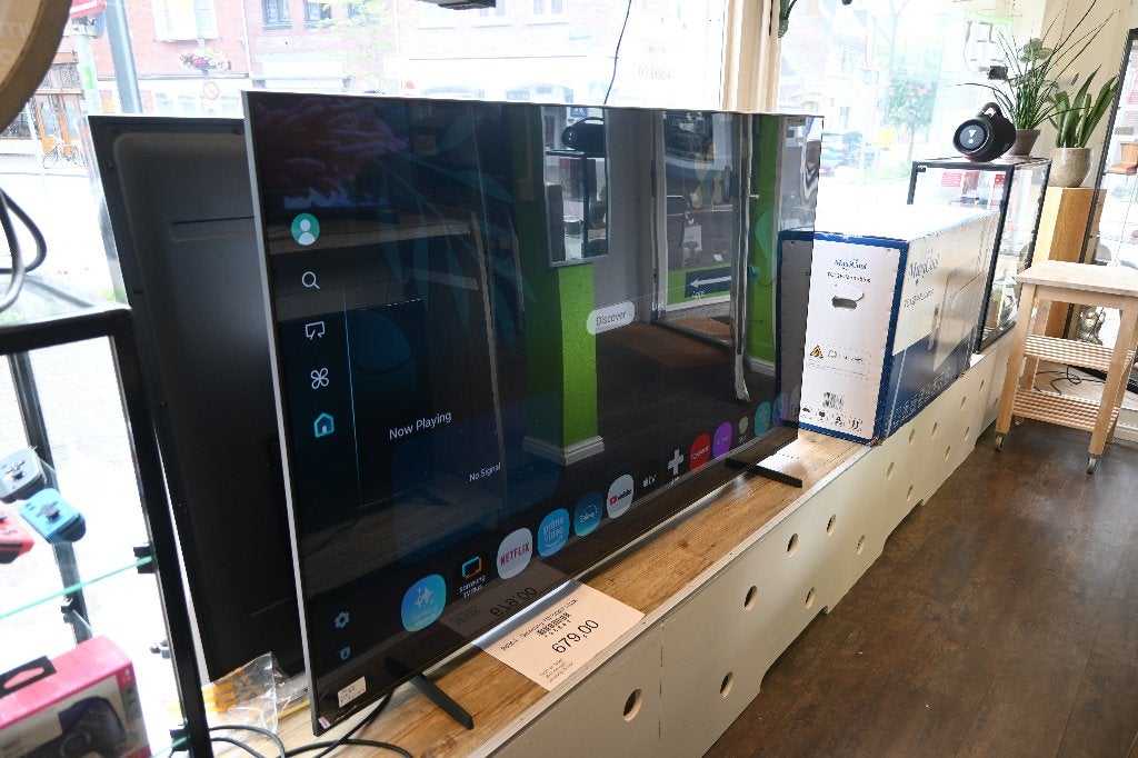 Samsung TQ75QEF1AUX 75 inch QLED 4K Smart TV, Samsung, Onbekend, Refurbished, Ophalen of Verzenden