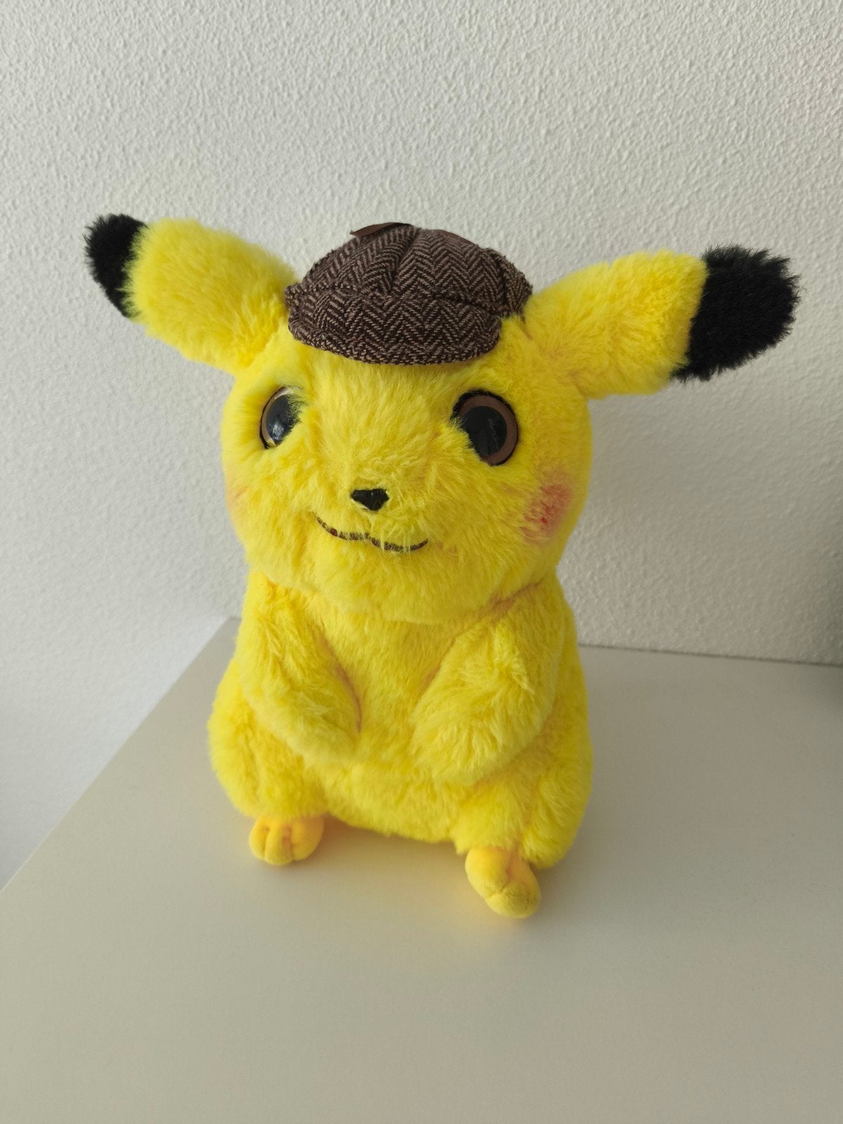 Detective Pikachu Knuffel 30cm - Pokémon Pluche, Geel, Overige typen, Ophalen of Verzenden, Zo goed als nieuw