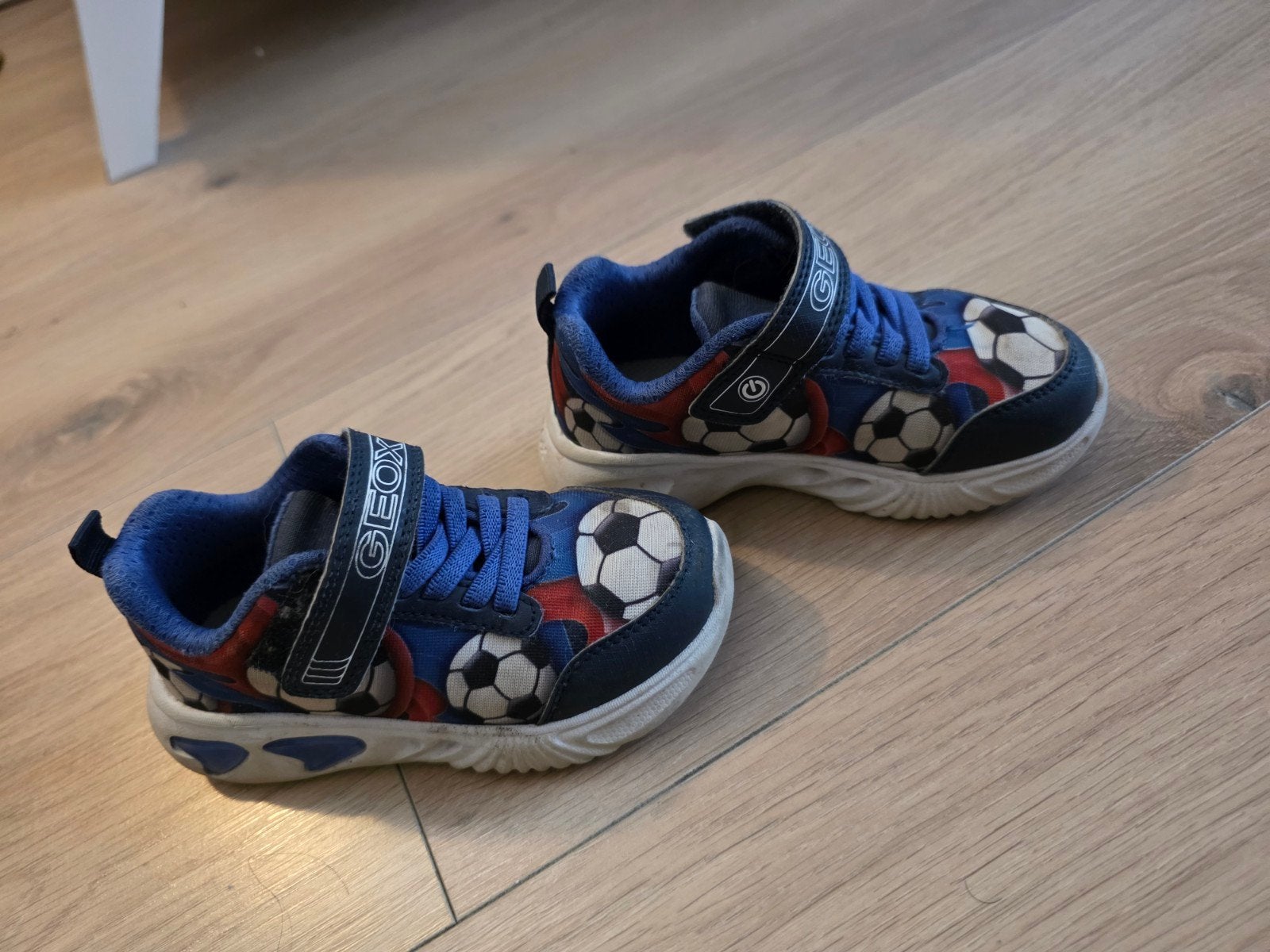 Geox gympen maat 25 met lichtjes, Gebruikt, Jongen of Meisje, Schoenen, Ophalen of Verzenden