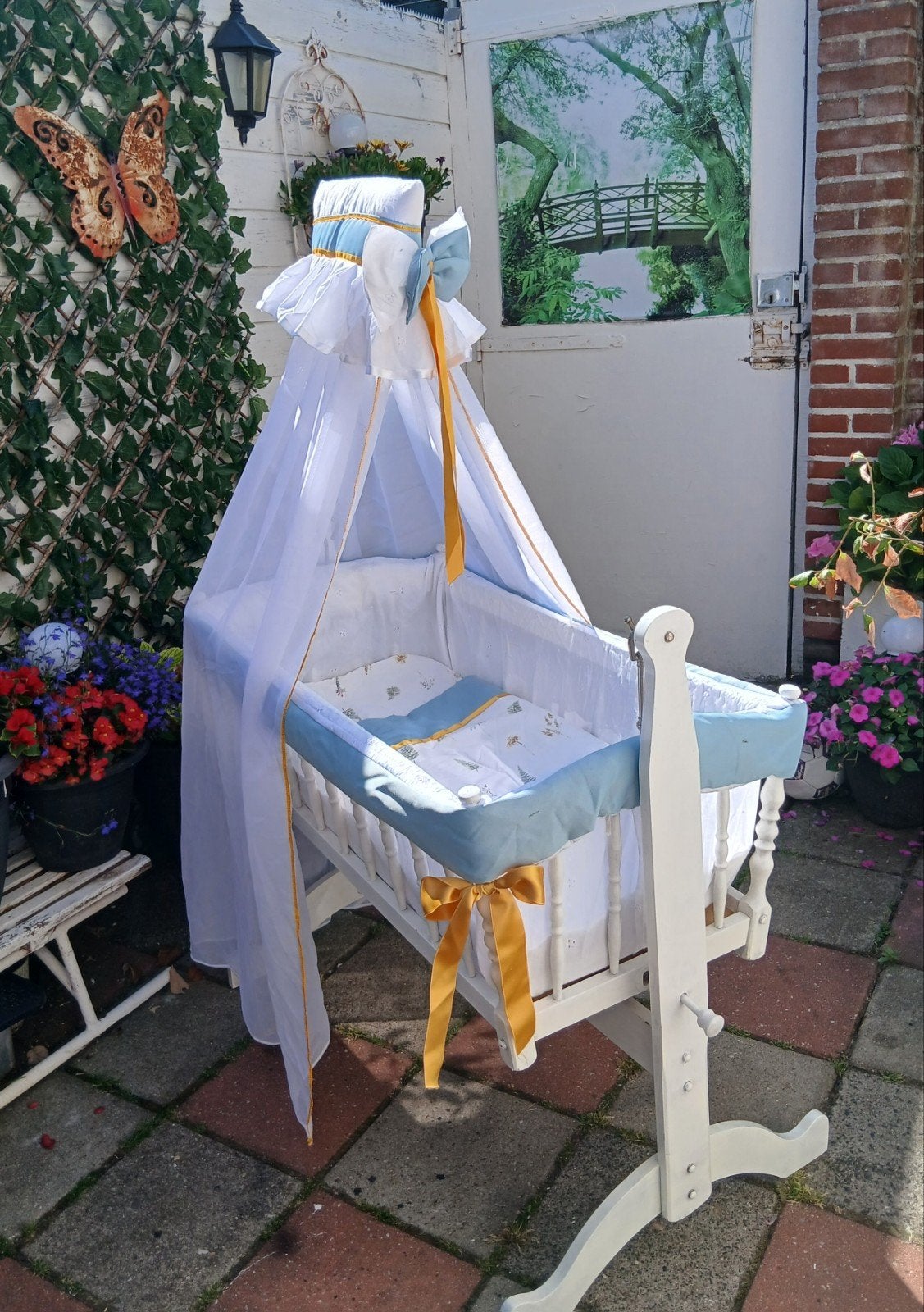 Mooie schommelwieg met hemeltje en bekleding, Kinderen en Baby's, Babywiegjes en Ledikanten, Ophalen, Zo goed als nieuw, Wieg