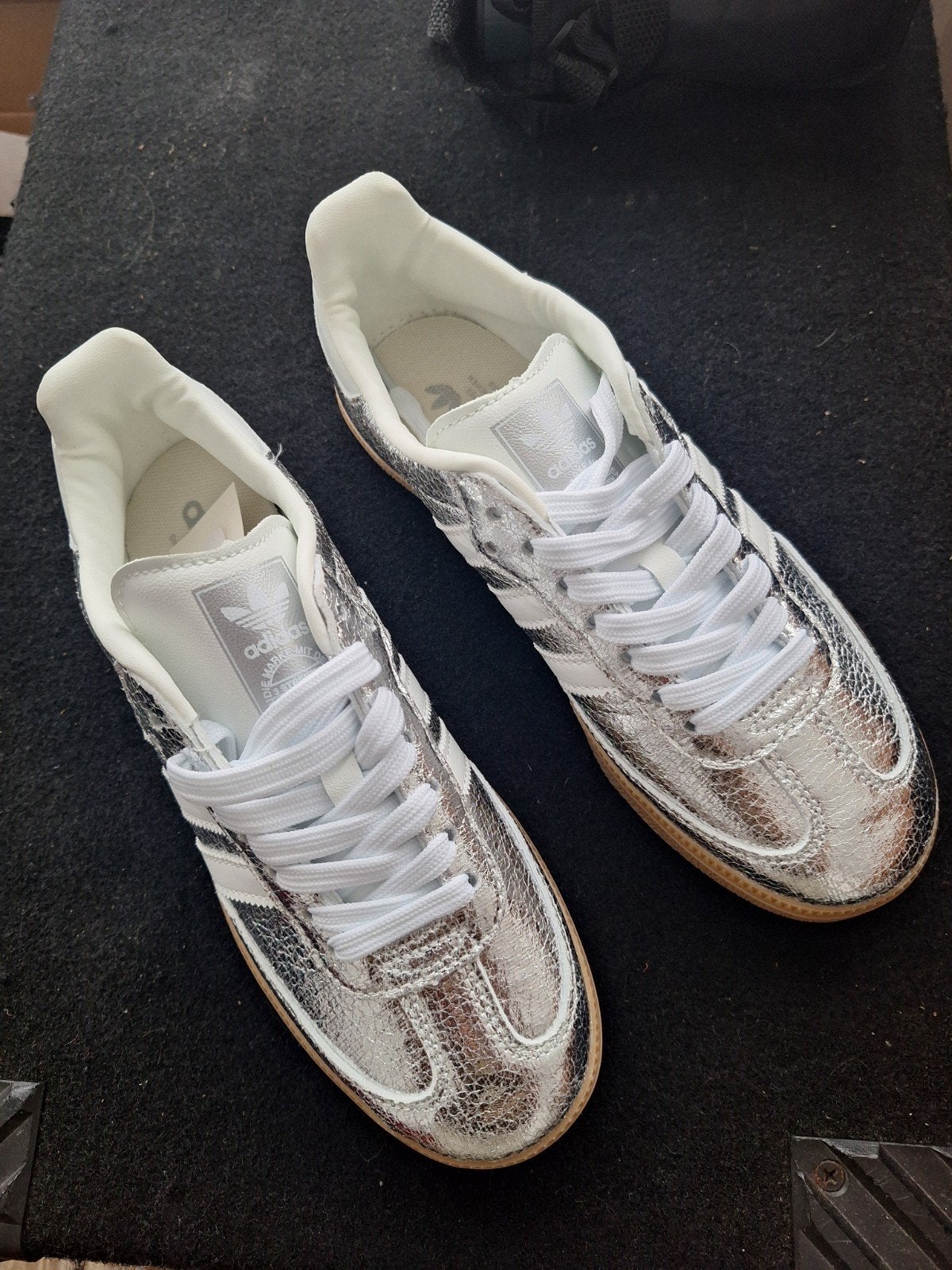 Adidas sneackers zilver.38, Kleding | Dames, Schoenen, Overige kleuren, Adidas, Nieuw, Ophalen of Verzenden