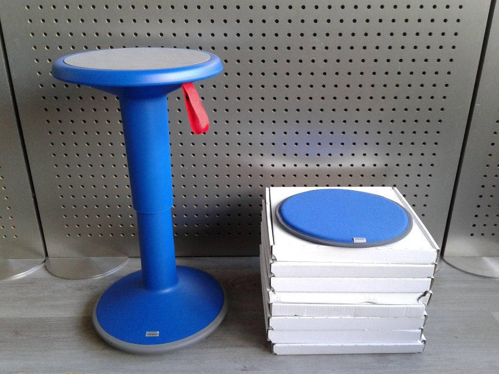 20+ Interstuhl Upis1 (Signal blue) Zitkussens, Nieuw!, Blauw, Nieuw, Ophalen of Verzenden, Bureaukruk