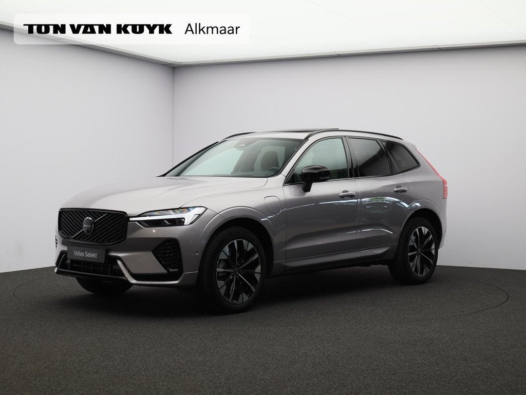 Volvo XC60 T6 350PK Plug-in hybrid AWD Plus Dark / Panoramis