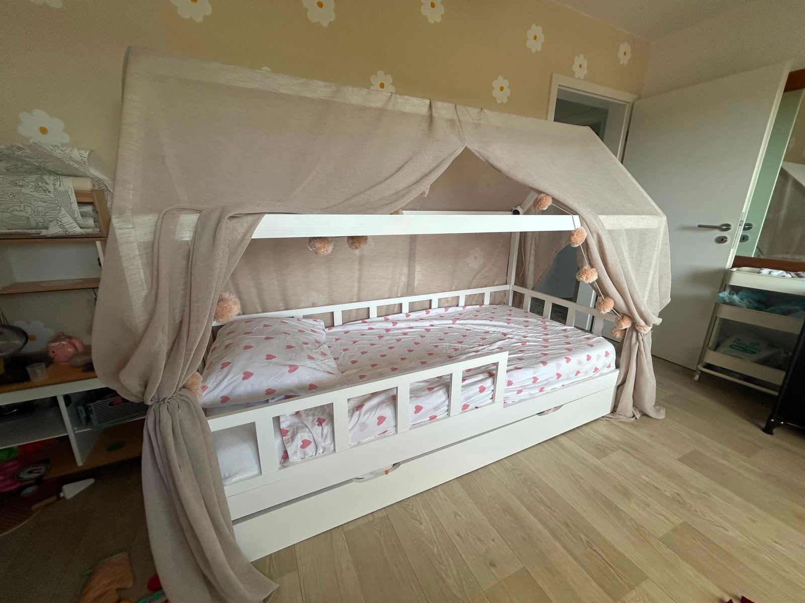Kinderbed huisje met matras, lattenbodem en opberglade., Ophalen, 85 tot 100 cm, Zo goed als nieuw, Lattenbodem