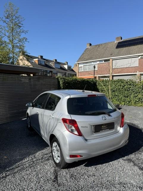 Toyota Yaris 1.0 VVT-i Now, Euro 5, Stof, Gebruikt, Origineel Nederlands