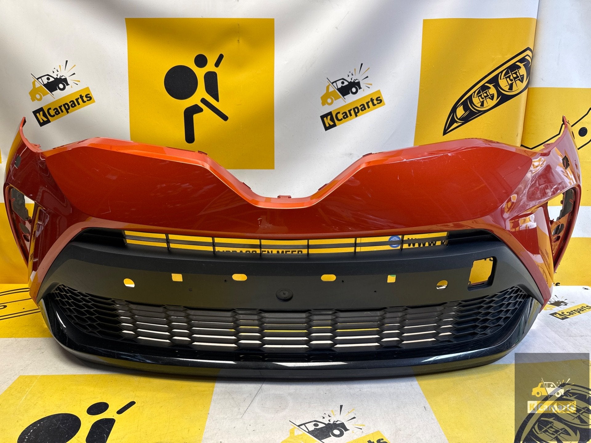 Voorbumper Toyota CHR C-HR origineel bumper 52119-F4010, Auto-onderdelen, Info@fabrikant.eu, Ophalen of Verzenden, Toyota, Bumper