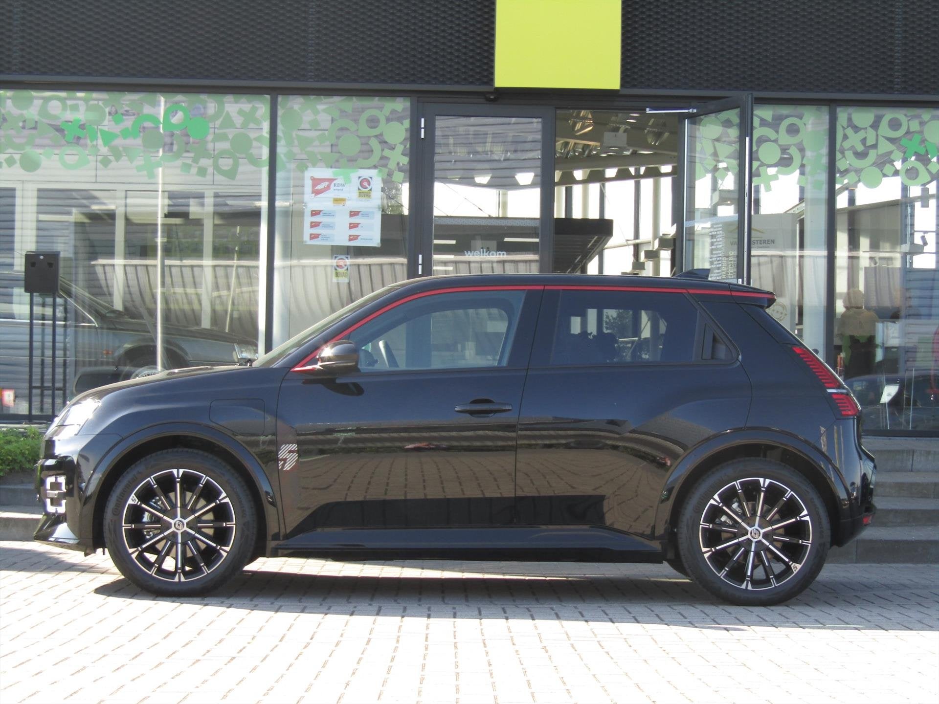 RENAULT 5 52kWh 150pk comfort range Iconic Cinq / Navigatie, Auto's, Gebruikt, Leder en Stof, Origineel Nederlands, 500 kg