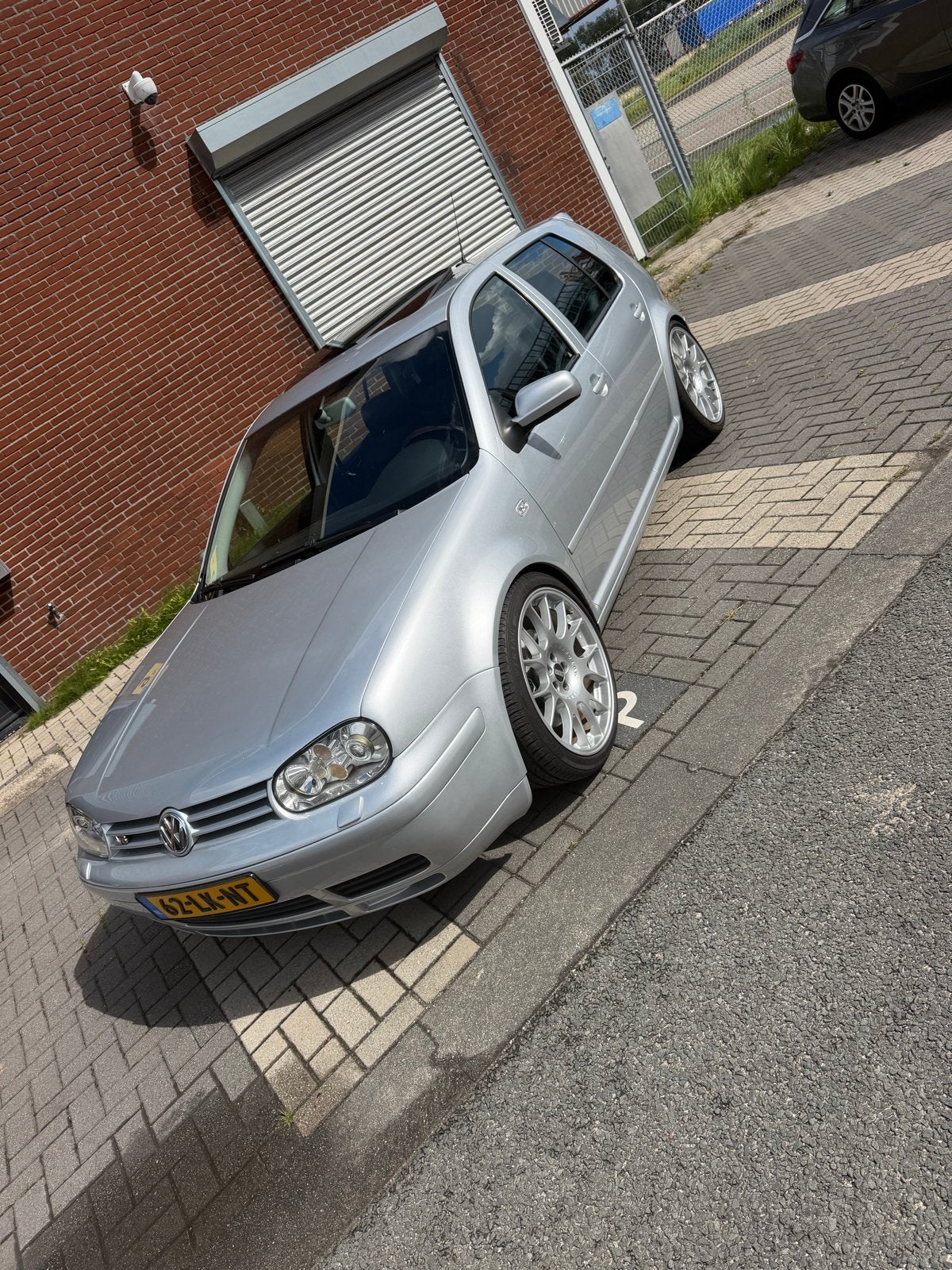 Volkswagen Golf 4 2.8 V6 4MOTION VOL OPTIE, Auto's, Dealer onderhouden, Zwart, Automatische klimaatregeling, 700 kg