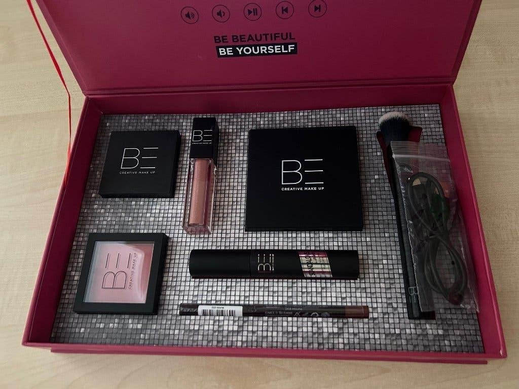 BE creatieve make-up pakket *~~nieuw~~~*, Overige kleuren, Nieuw, Make-up, Verzenden