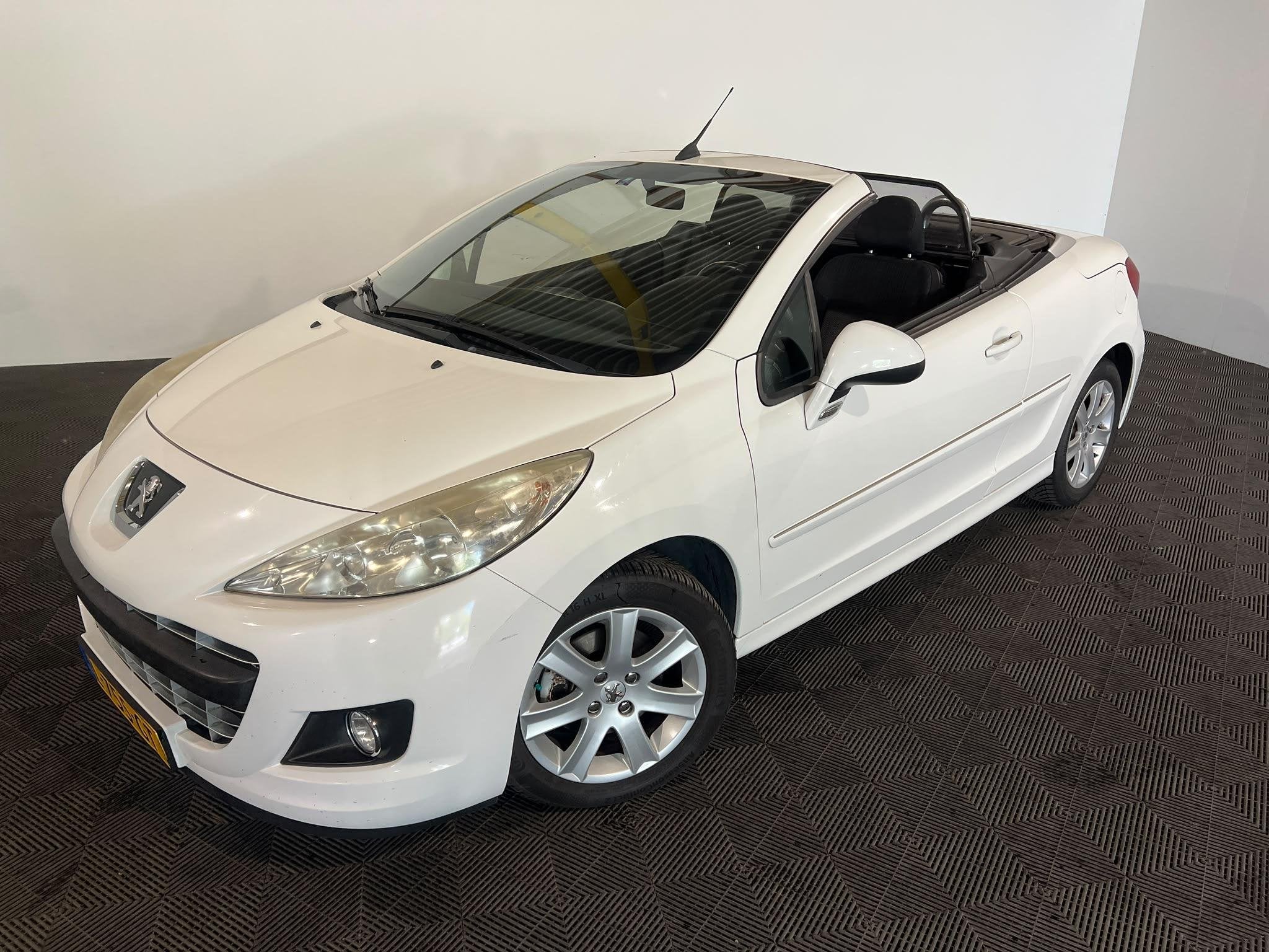 Peugeot 207 CC 1.6 VTi, Voorwielaandrijving, Stof, Gebruikt, 4 cilinders