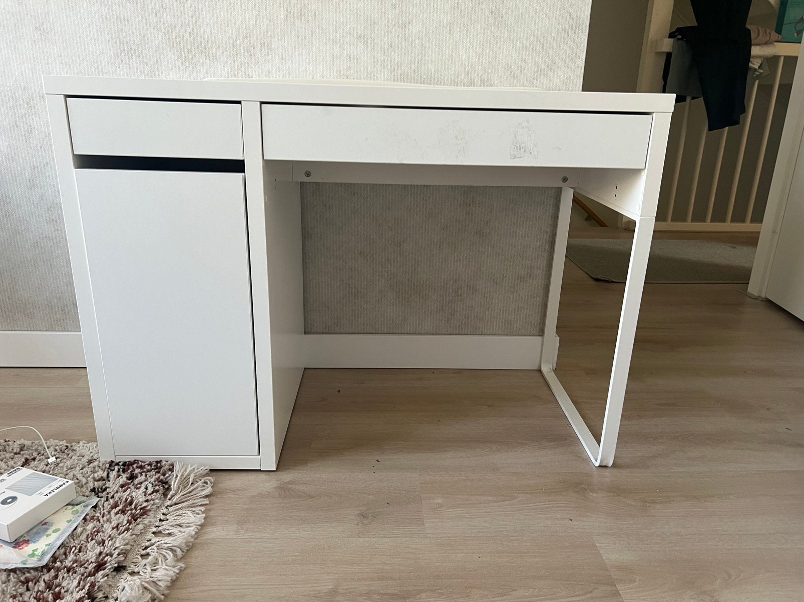 Mooi bureau IKEA, Huis en Inrichting, Ophalen, 105 cm, 51 cm, Scandinavisch