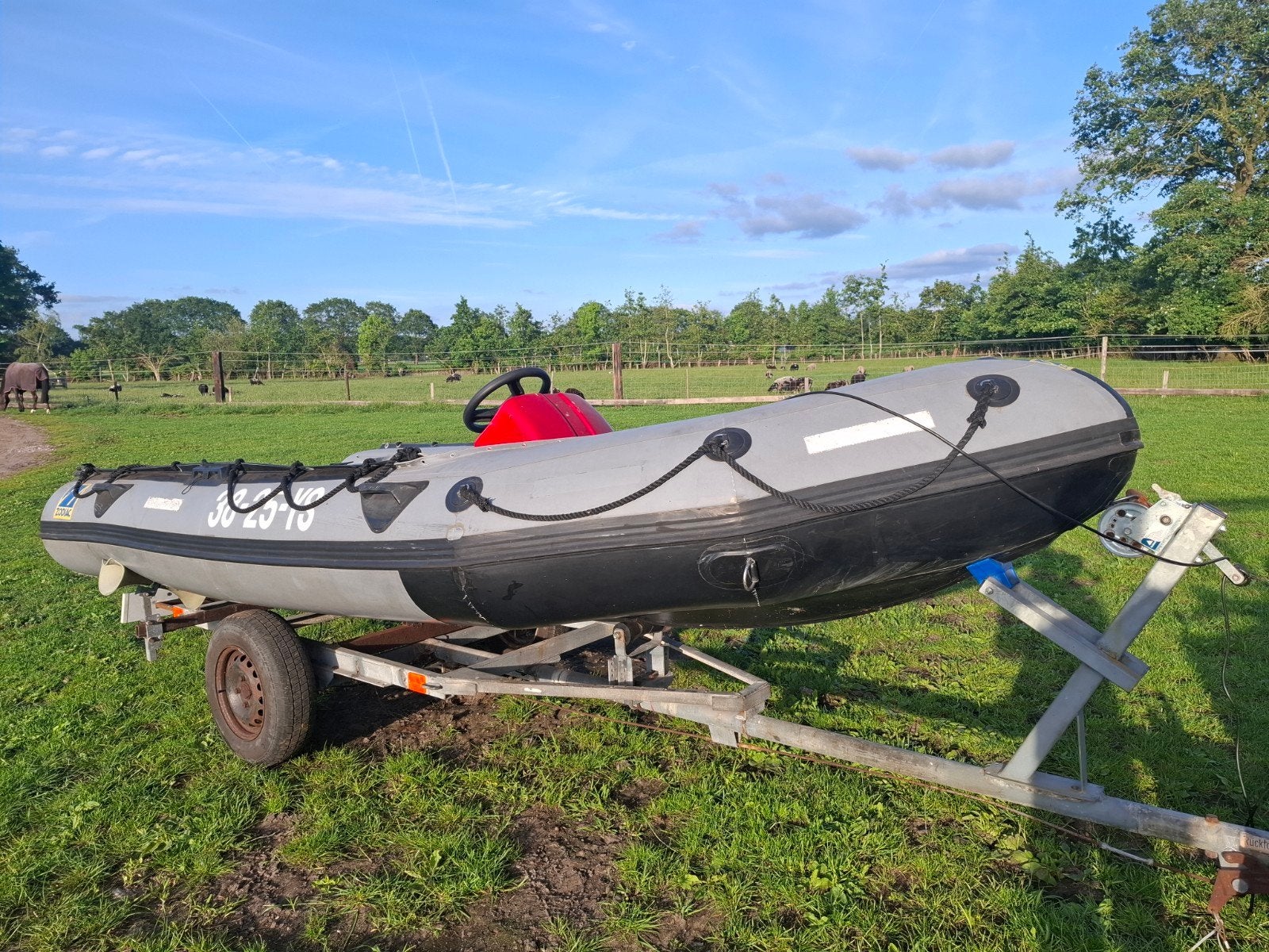 Zodiac rubberen boot met trailer zonder motor, Ophalen, Zodiac
