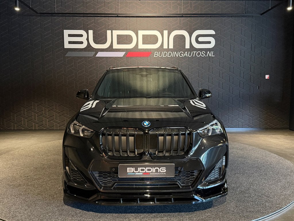BMW X1 xDrive25e | M-sport | 20 inch | Head-up | Trekhaak, Stof, Gebruikt, Zwart, Zwart