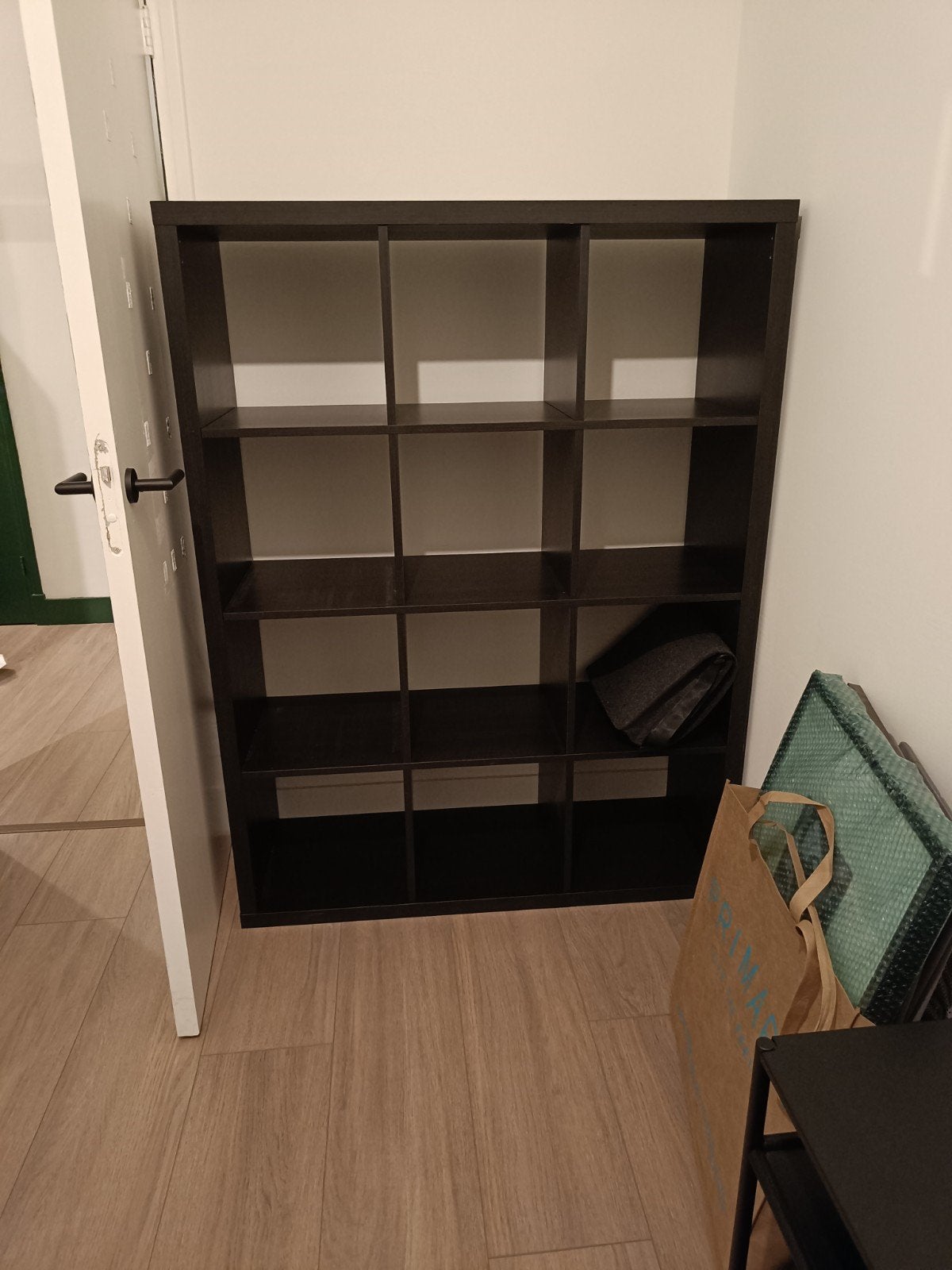 Kallax kast 4x3 vakken - Donkerbruin, Ophalen, Met plank(en), Gebruikt, 100 tot 150 cm