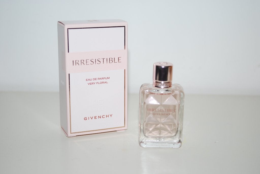 Miniatuur Irresistible Very Floral edp, Ophalen of Verzenden, Zo goed als nieuw, Miniatuur, Gevuld