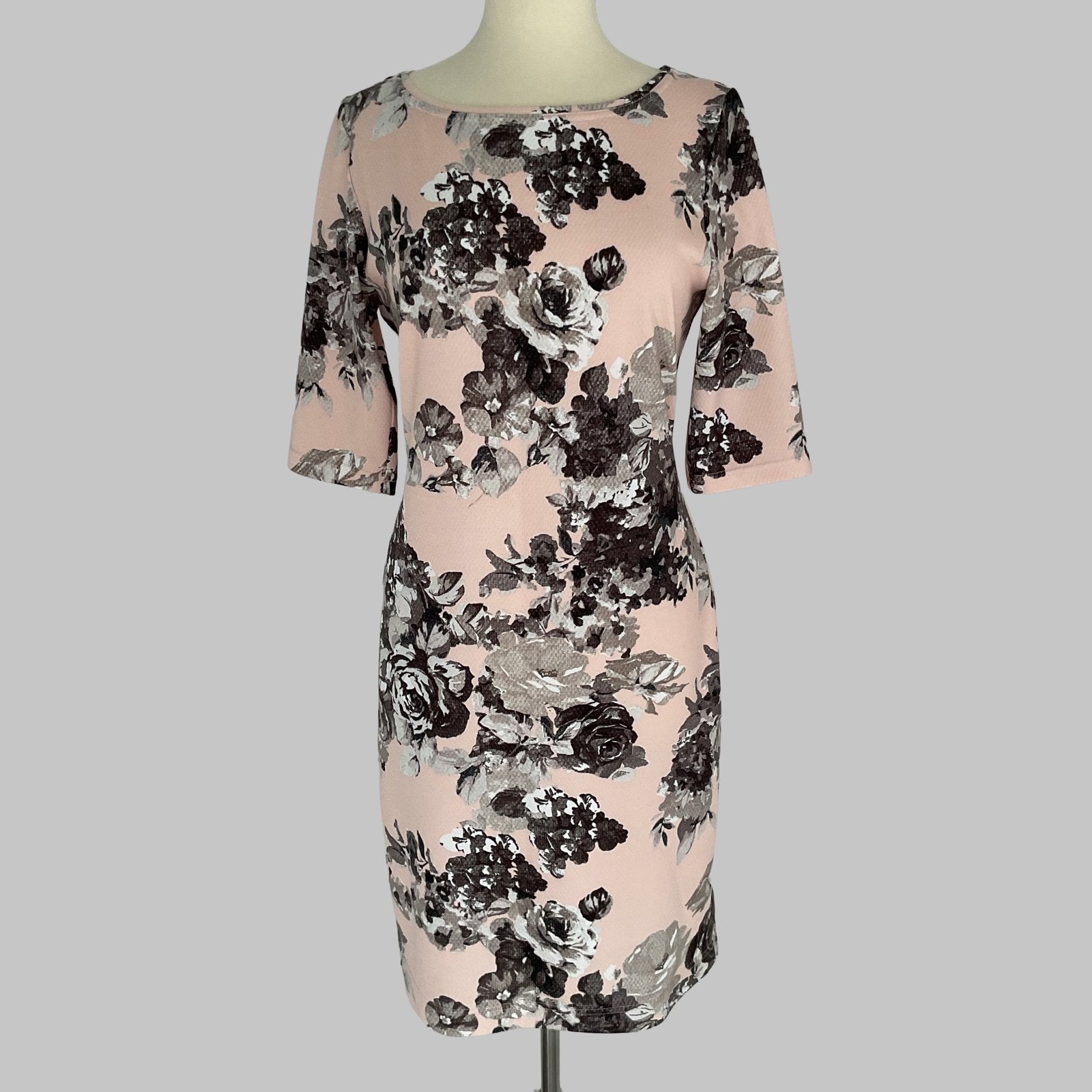 Rozes of Avalon jurk grijs-roze bloemenprint maat M, Maat 38/40 (M), Verzenden, Roze, Gedragen