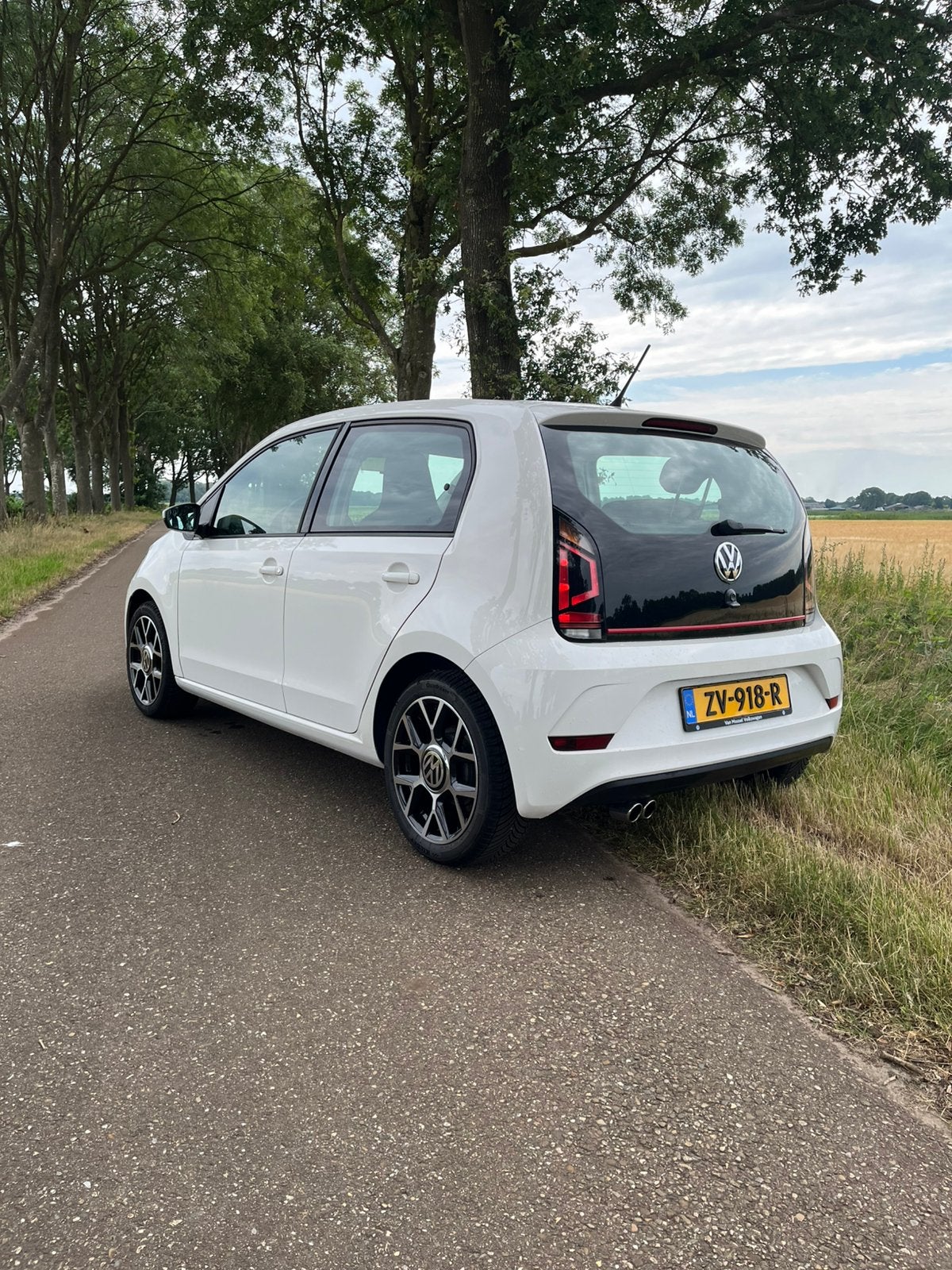Volkswagen up! 1.0 60PK 5D BMT 2019 Wit, Voorwielaandrijving, Up!, 4 stoelen, Wit